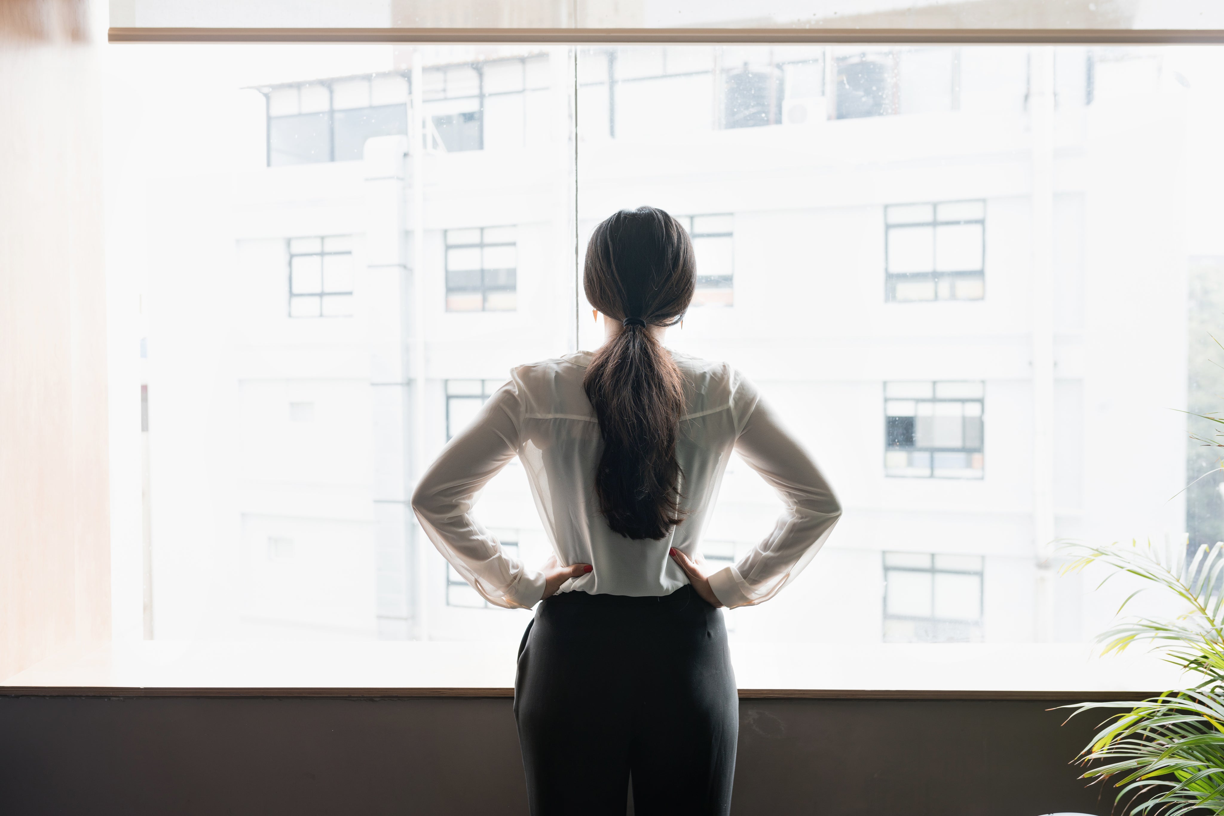 young-woman-taking-stock-of-her-surroundings.jpg